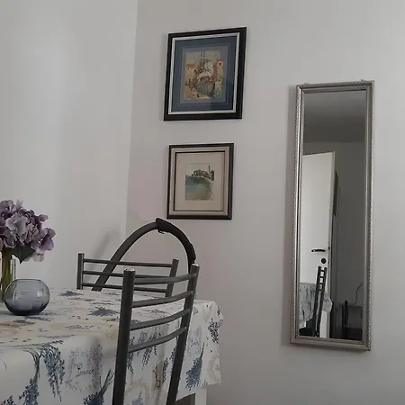 Summer Apartment *